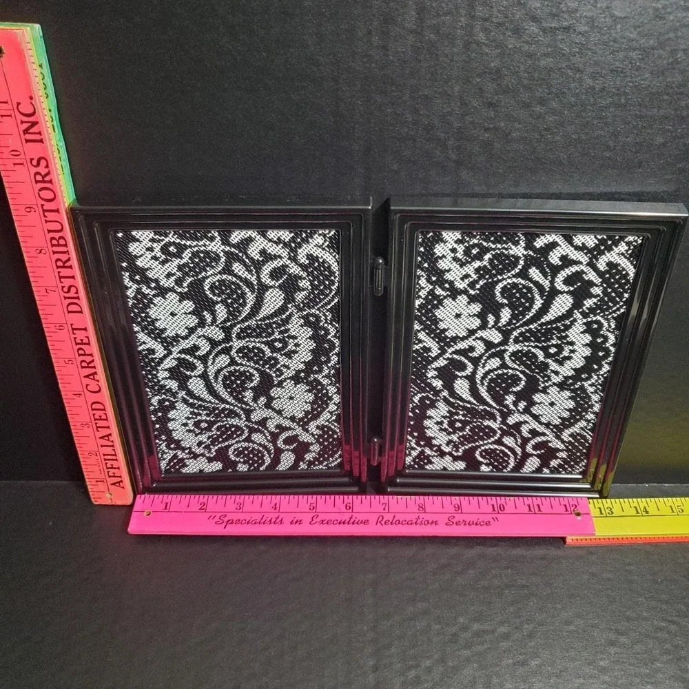 Shobi Earring Holder Showcase 80's Pierced Jewelry Display‎ RETRO BLACK NOS NEW